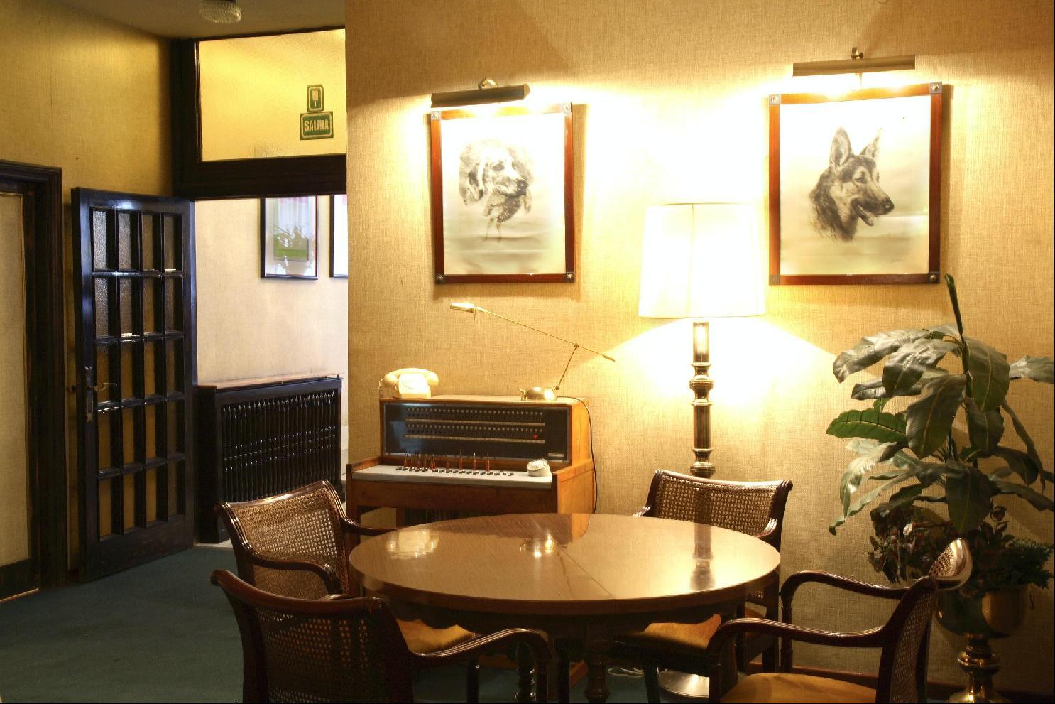 Monclus Hotel ปาเลนเซีย ภายนอก รูปภาพ
