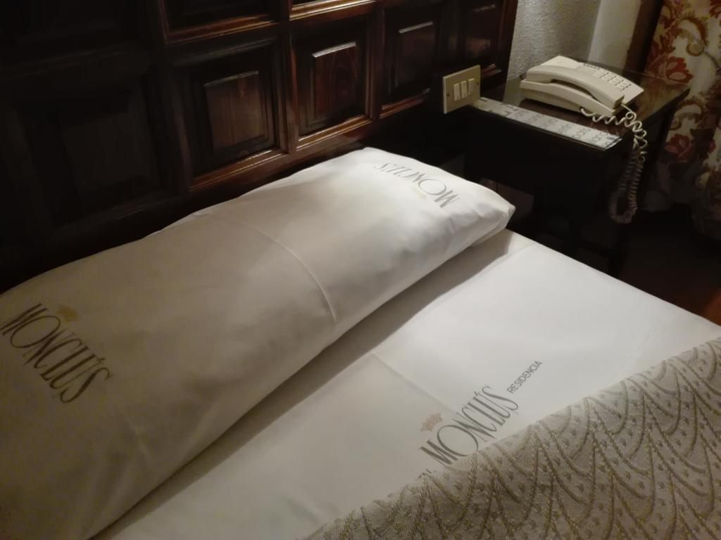 Monclus Hotel ปาเลนเซีย ภายนอก รูปภาพ